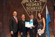 Heimatminister Albert Füracker und Kunstministerin Prof. Dr. med. Marion Kiechle prämieren 100 Heimatschätze
